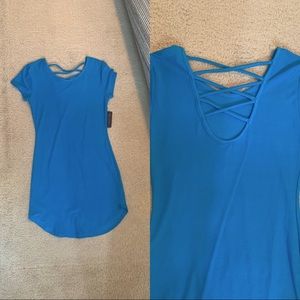 Blue light weight form fitting knee high dress. Never worn still has tags. Small